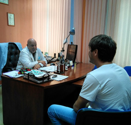 Николай Островский в ходе личного приема ответил на вопросы граждан 
